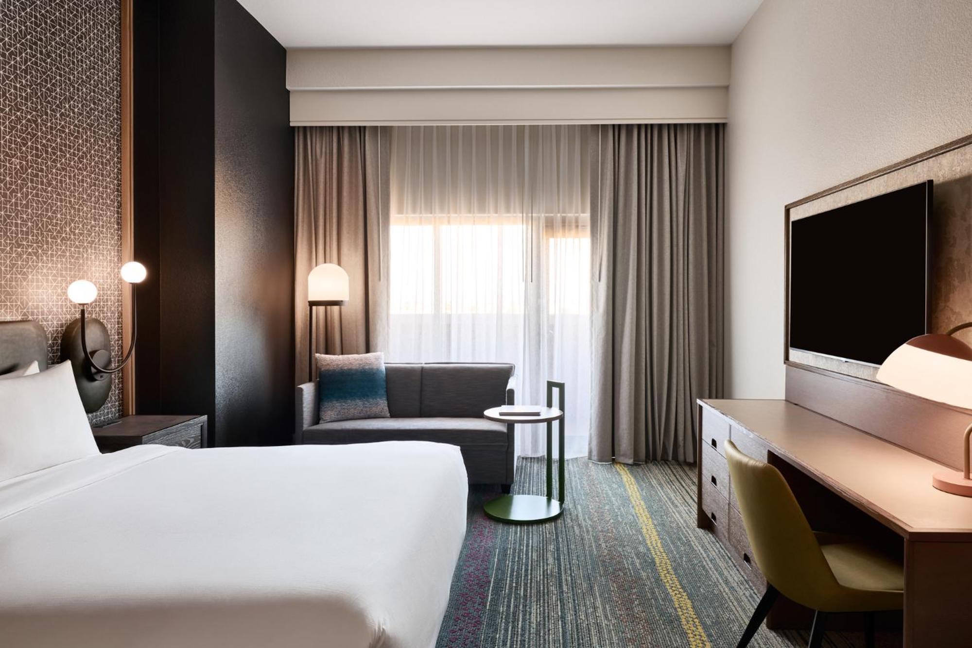 Hotel Renaissance Phoenix Hotel&spa Glendale